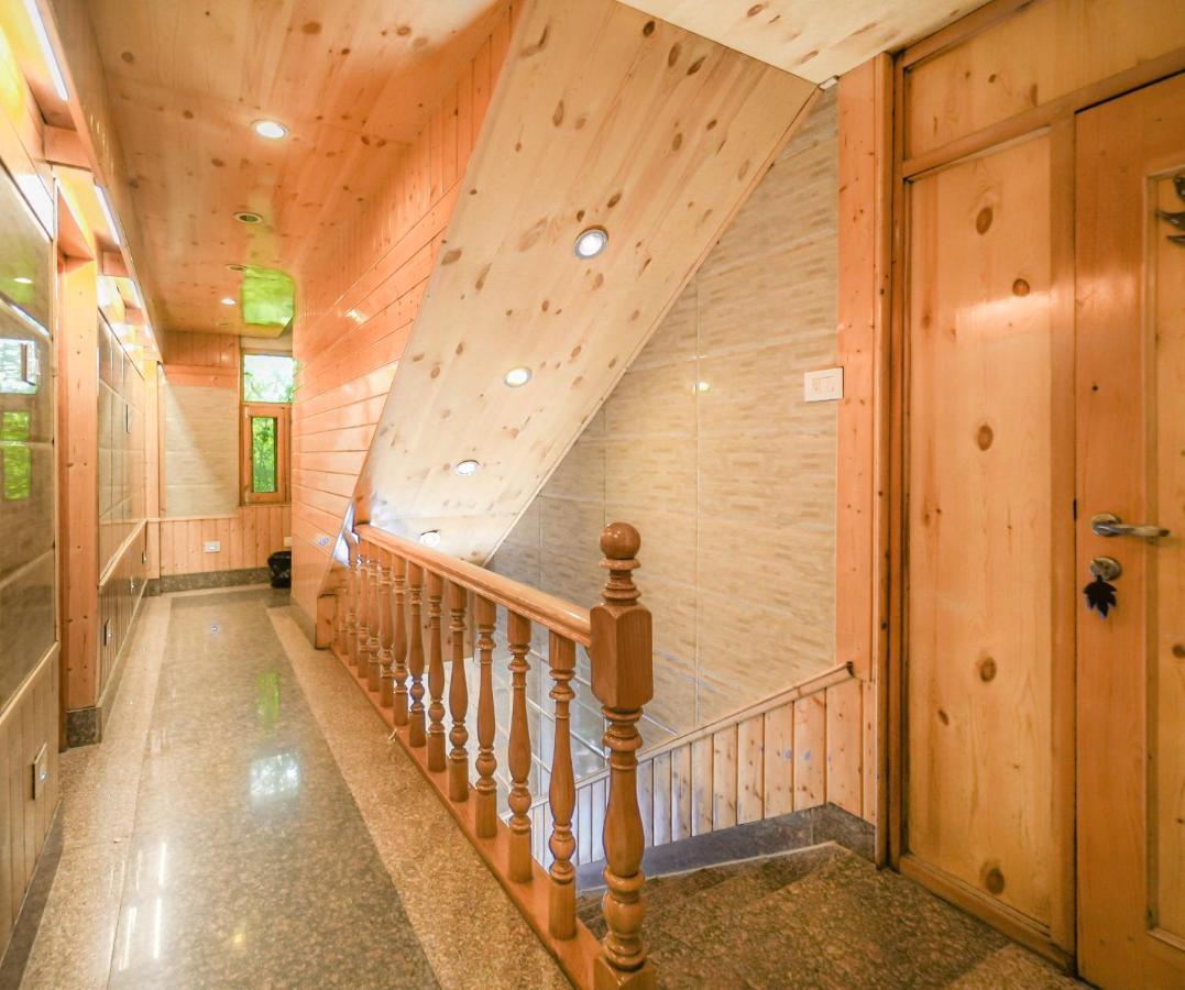 Hotel Mirage Srīnagar Kültér fotó