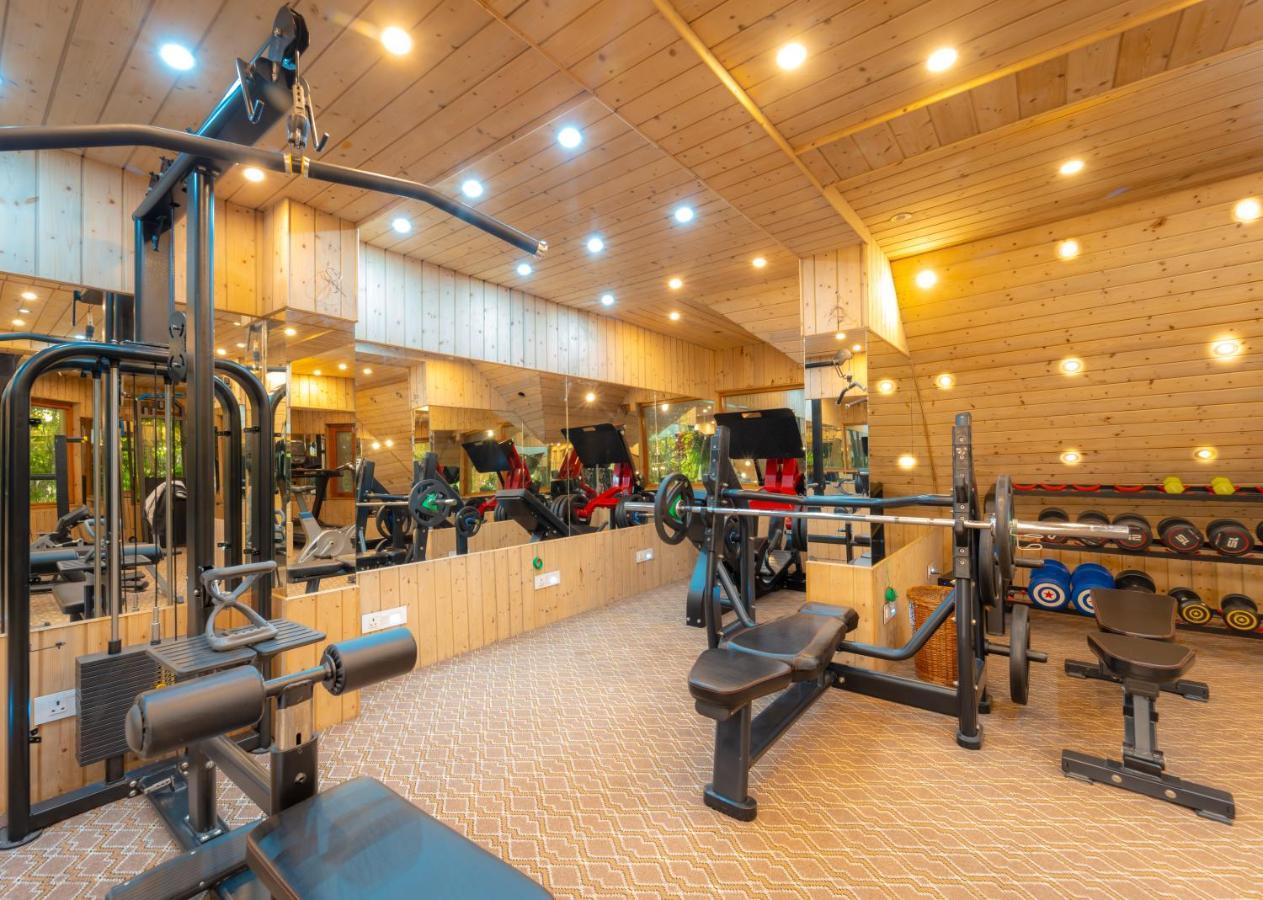 Hotel Mirage Srīnagar Kültér fotó