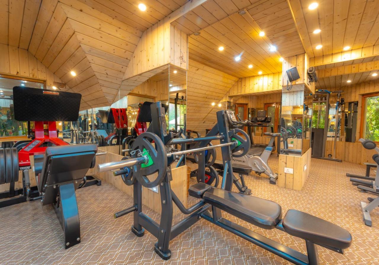 Hotel Mirage Srīnagar Kültér fotó